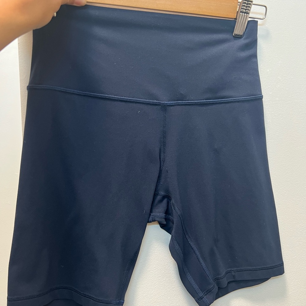 Lululemon 9.5 inch biker shorts (Size 6)